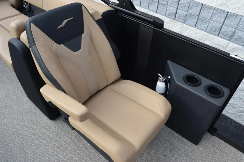 Slide: The Image of Luxurious Evotti 525QL 2026 boat seat with cup holders and fire extinguisher. - 10