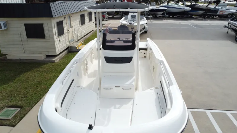Slide: The Image of Bayliner T-22 2022 - 20