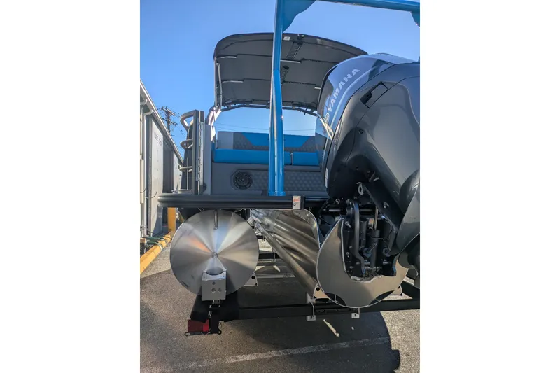 Slide: The Image of 2026 Berkshire 23SB2 STS pontoon boat with Yamaha outboard motor, rear view. - 18
