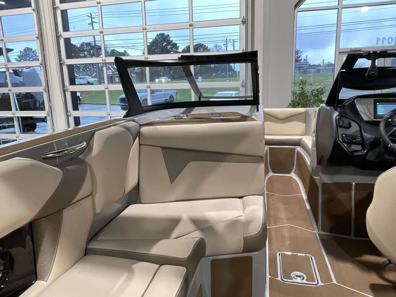 Slide: The Image of Supreme S220 2026 - 20