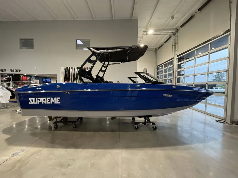 Slide: The Image of Supreme S220 2026 - 21