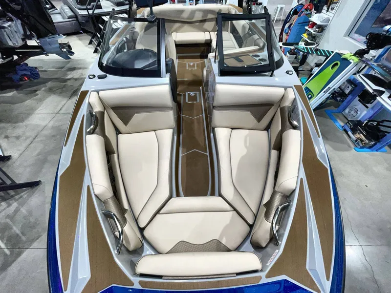 Slide: The Image of Supreme S220 2026 - 31