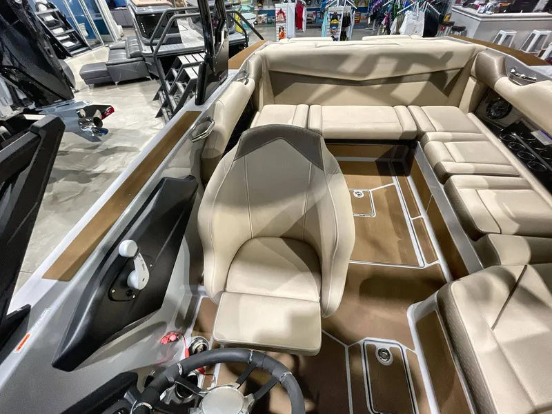 Slide: The Image of Supreme S220 2026 - 9