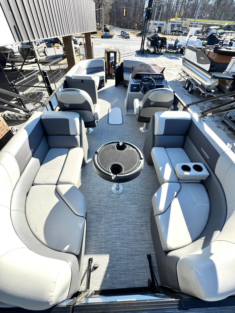 Slide: The Image of Viaggio V22U 2025 - 4