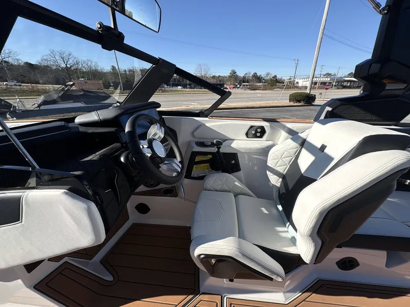 Slide: The Image of Nautique Super Air Nautique GS22 2026 - 28