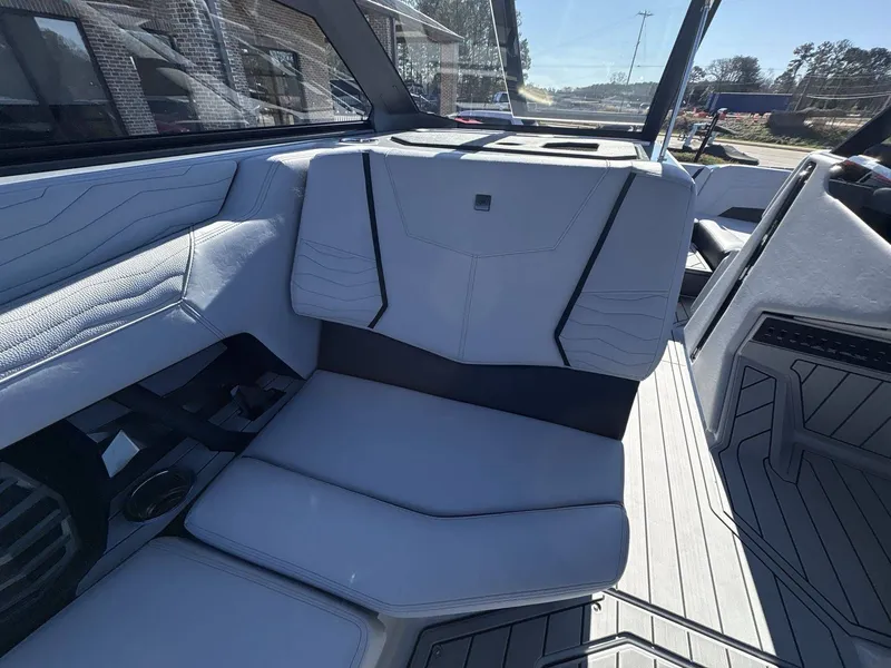 Slide: The Image of Nautique G23 2026 - 24