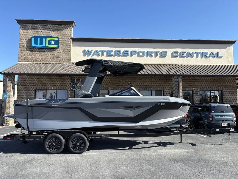 Slide: The Image of Nautique Super Air Nautique S23 2026 - 11