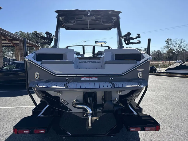 Slide: The Image of Nautique Super Air Nautique S23 2026 - 13
