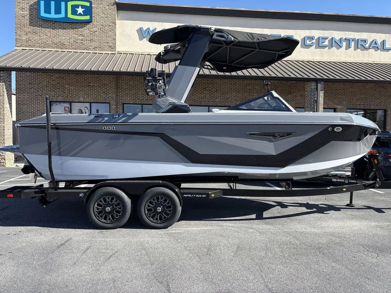 Slide: The Image of Nautique Super Air Nautique S23 2026 - 23