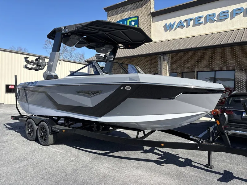 Slide: The Image of Nautique Super Air Nautique S23 2026 - 32