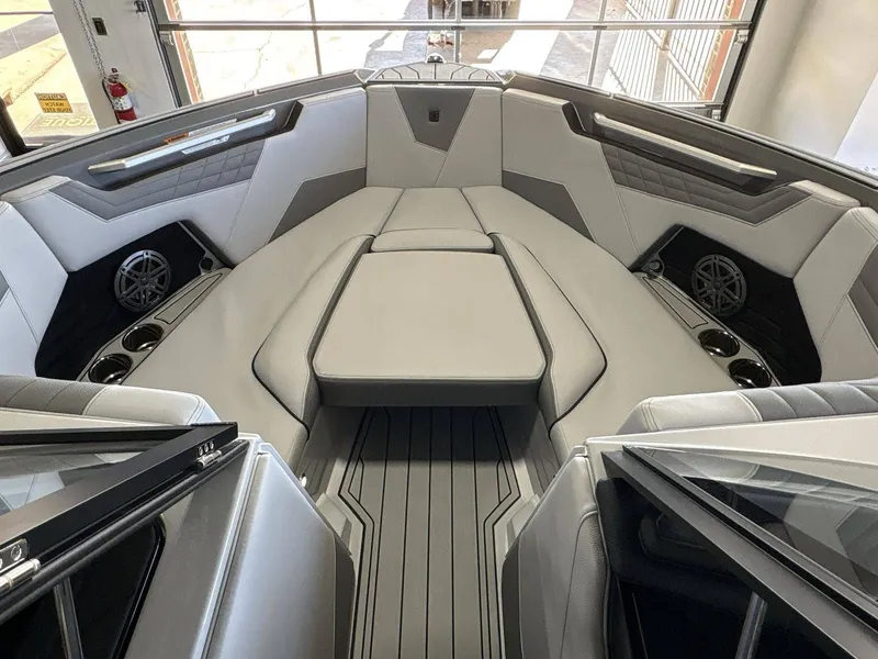 Slide: The Image of Nautique Super Air Nautique S23 2026 - 33