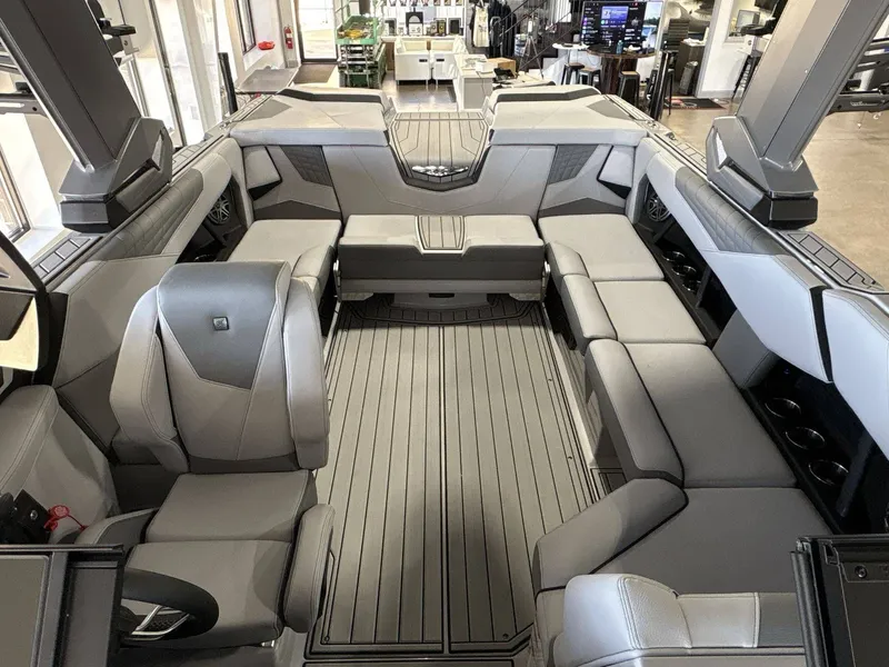 Slide: The Image of Nautique Super Air Nautique S23 2026 - 38