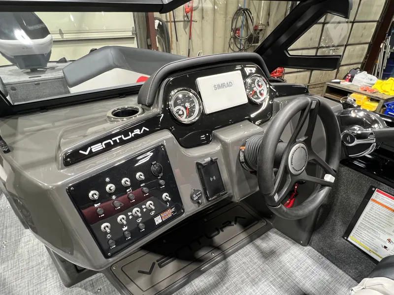 Slide: The Image of Princecraft Ventura 230 WRL Deckboat & Mercury 4-Stroke EFI 2026 - 16