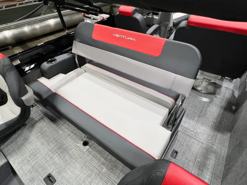 Slide: The Image of Princecraft Ventura 230 WRL Deckboat & Mercury 4-Stroke EFI 2026 - 18