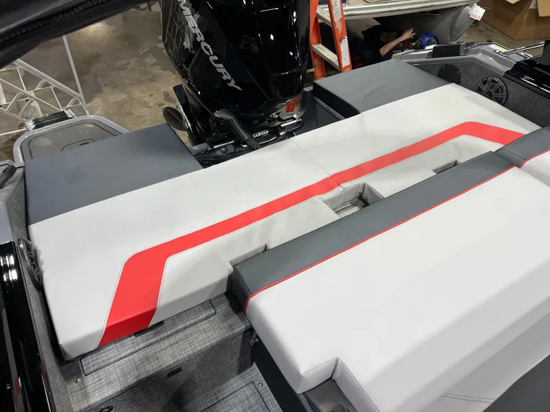 Slide: The Image of Princecraft Ventura 230 WRL Deckboat & Mercury 4-Stroke EFI 2026 - 21