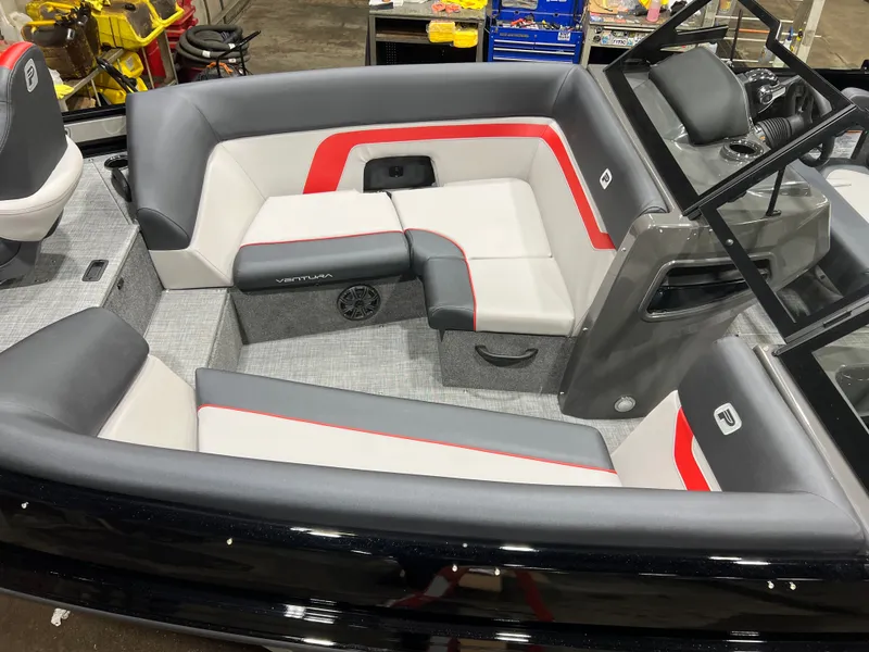 Slide: The Image of Princecraft Ventura 230 WRL Deckboat & Mercury 4-Stroke EFI 2026 - 3