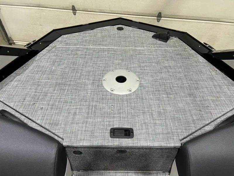 Slide: The Image of Princecraft Ventura 230 WRL Deckboat & Mercury 4-Stroke EFI 2026 - 36