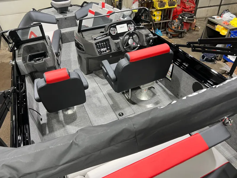 Slide: The Image of Princecraft Ventura 230 WRL Deckboat & Mercury 4-Stroke EFI 2026 - 41