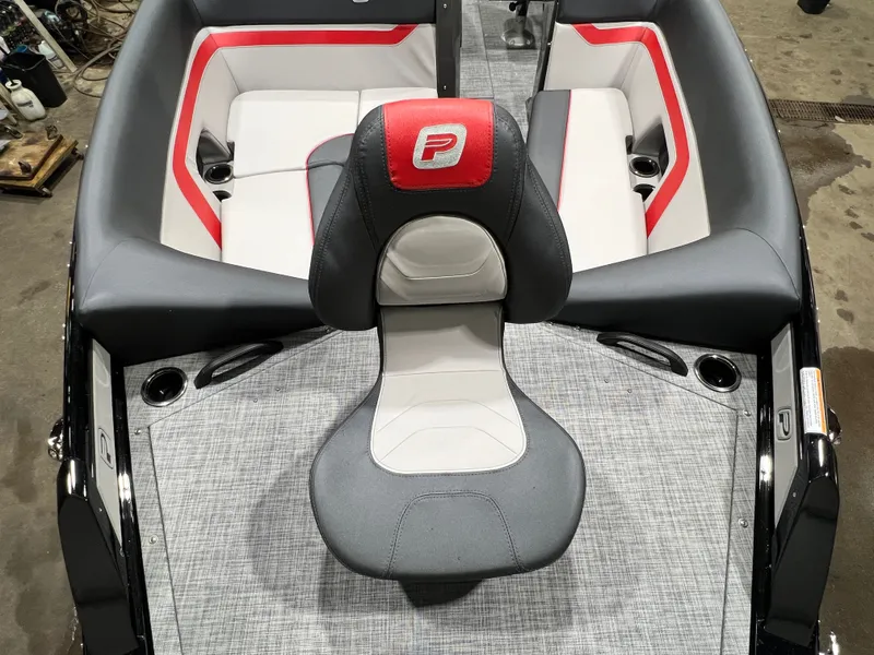 Slide: The Image of Princecraft Ventura 230 WRL Deckboat & Mercury 4-Stroke EFI 2026 - 8