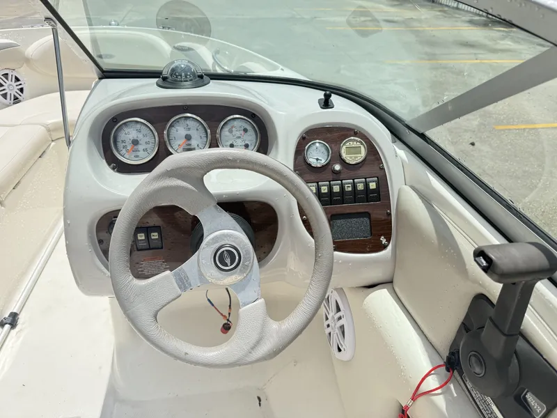 Slide: The Image of Chaparral 190 SSi 2007 - 15