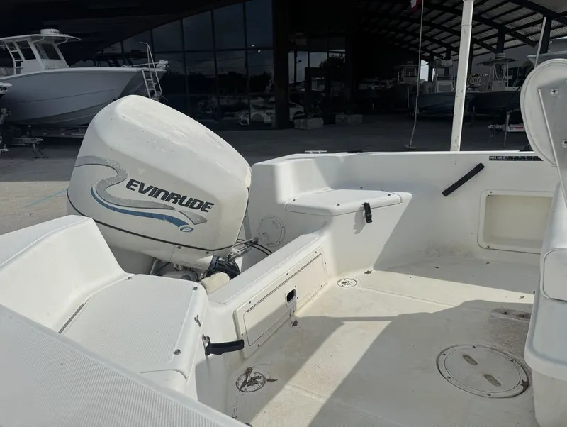 Slide: The Image of Hydra-Sports 18 2000 - 9