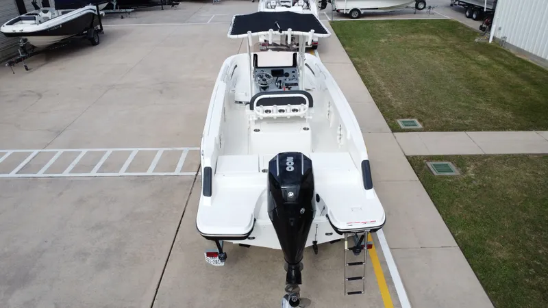 Slide: The Image of Bayliner T-22 2022 - 14