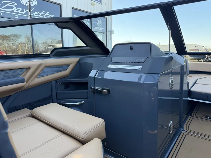 Slide: The Image of Cobalt R6 Surf 2026 - 16