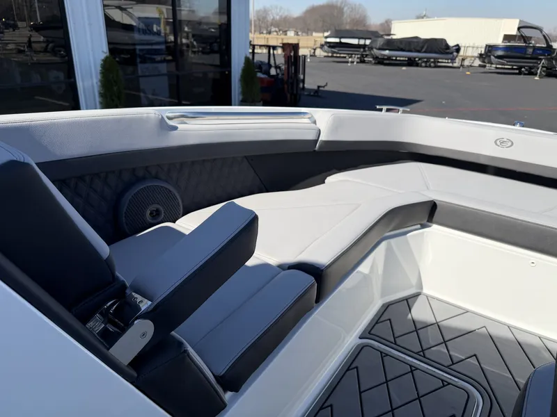 Slide: The Image of Cobalt R8 2026 - 17