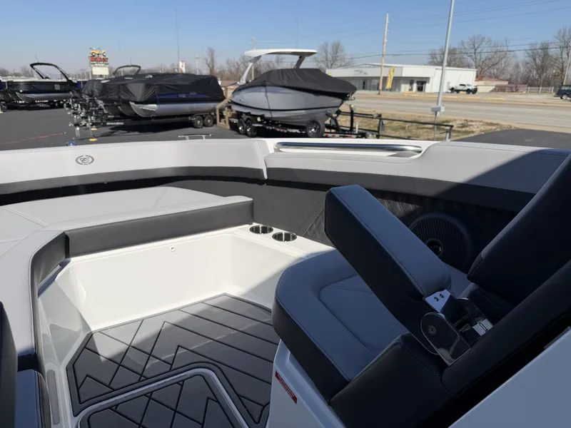 Slide: The Image of Cobalt R8 2026 - 18