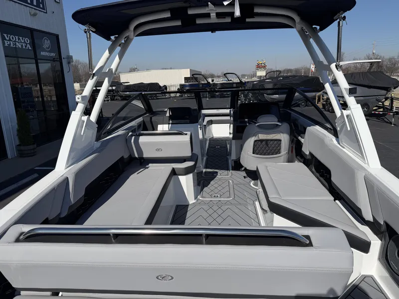 Slide: The Image of Cobalt R8 2026 - 9