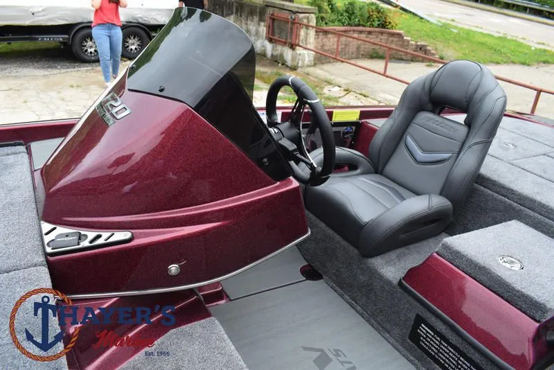 Slide: The Image of Falcon 20 TE 2025 - 60