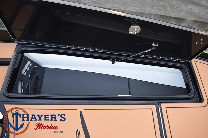 Slide: The Image of Caymas XS 21 PRO 2025 - 15