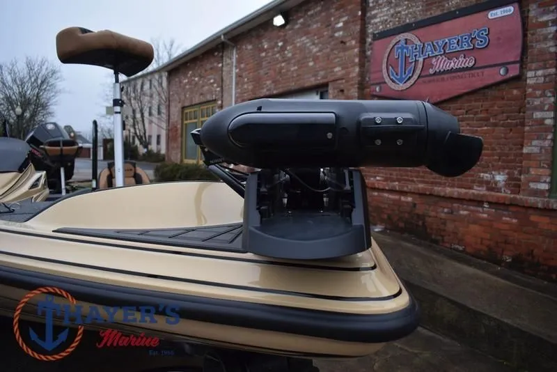 Slide: The Image of Caymas CX 20 PRO 2025 - 8