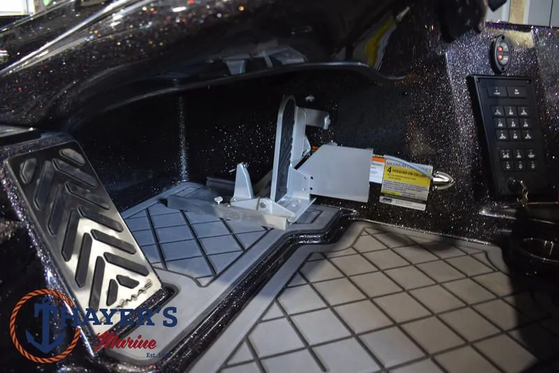 Slide: The Image of Caymas CX 20 2025 - 32