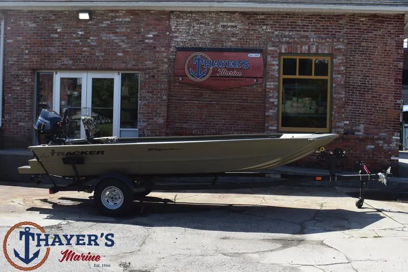 The Image of Tracker 1654 SPT 2026 - 0