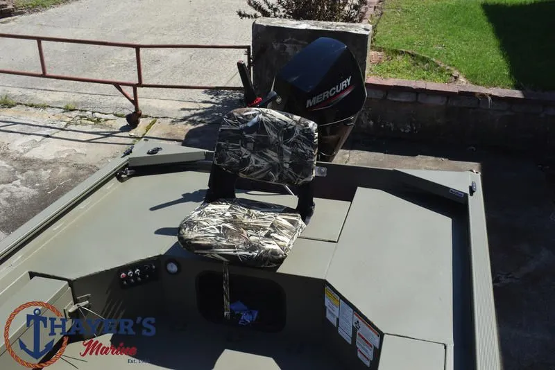 Slide: The Image of Tracker 1654 SPT 2026 - 10