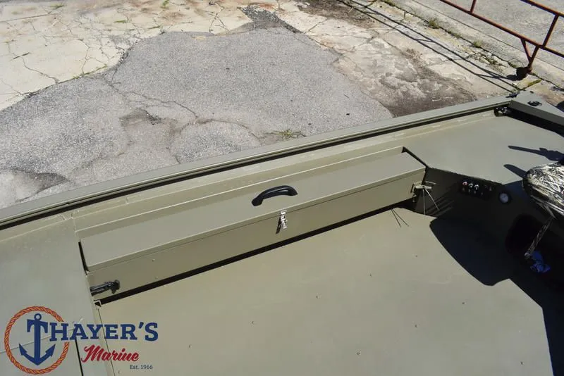 Slide: The Image of Tracker 1654 SPT 2026 - 11