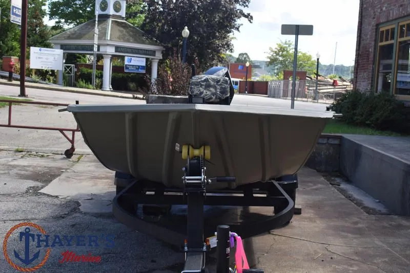 Slide: The Image of Tracker 1654 SPT 2026 - 19