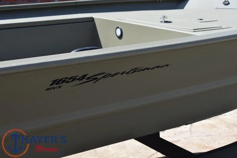 Slide: The Image of Tracker 1654 SPT 2026 - 3