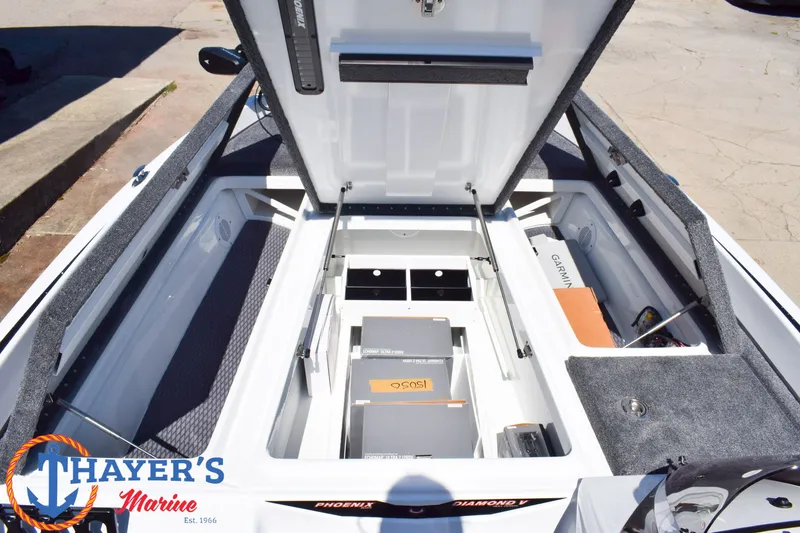 Slide: The Image of Phoenix Bass Boats 21 XE 2026 - 19