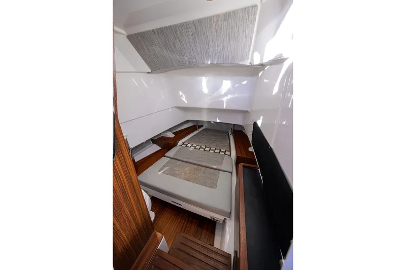 Slide: The Image of Pursuit S 328 Sport 2023 - 62