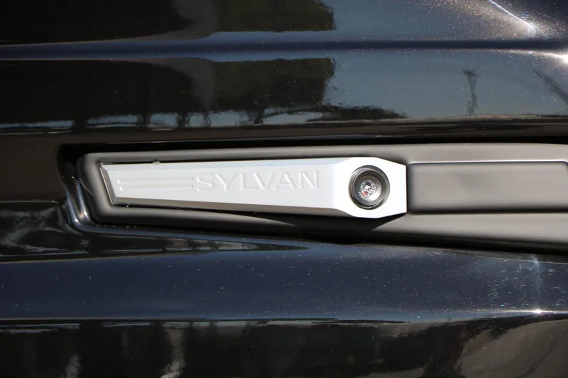 Slide: The Image of Sylvan L3 DLZ Bar Platinum Edition Tri Toon 2026 - 11