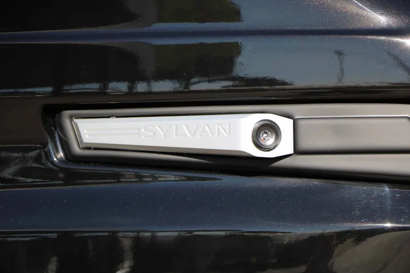 Slide: The Image of Sylvan L3 DLZ Bar Platinum Edition Tri Toon 2026 - 11