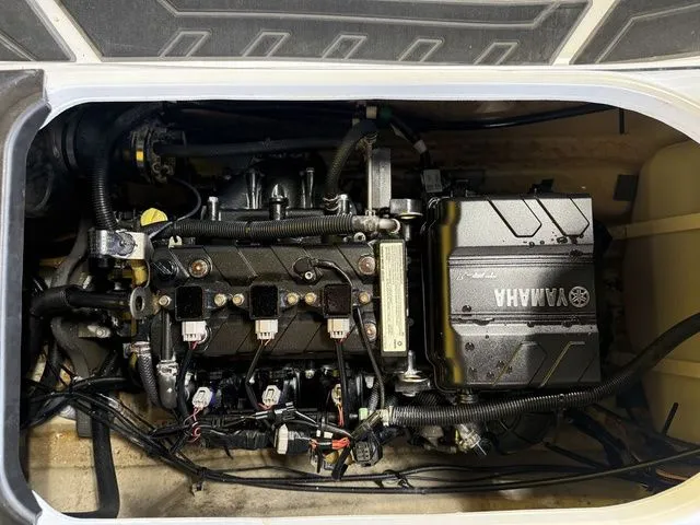 Slide: The Image of Yamaha VX 2020 - 16