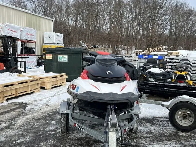 Slide: The Image of Sea-Doo 35BA - Wake 155 2011 - 4