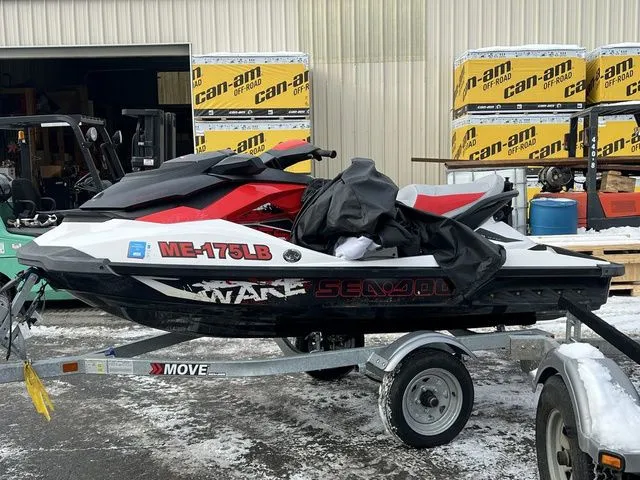 Slide: The Image of Sea-Doo 35BA - Wake 155 2011 - 6