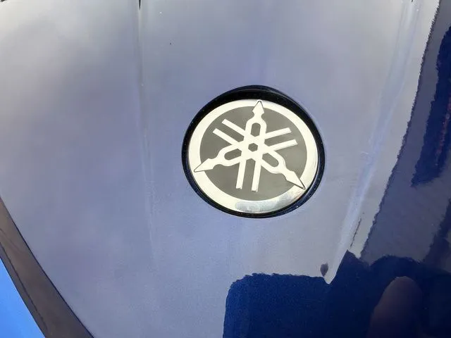 Slide: The Image of Yamaha VX Limited HO 2026 - 18