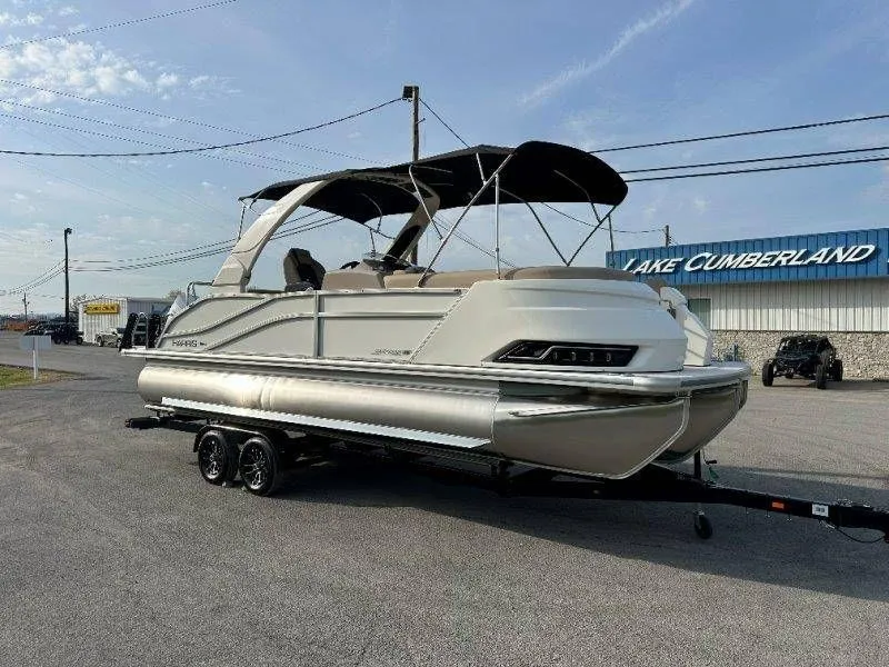 Slide: The Image of Harris Grand Mariner 230 2026 - 18