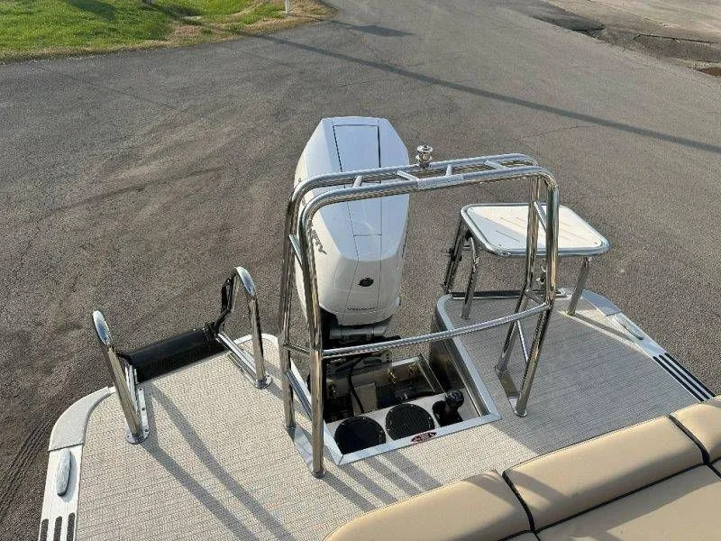 Slide: The Image of Harris Grand Mariner 230 2026 - 49