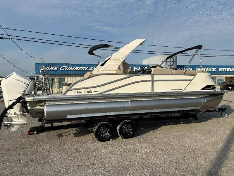 Slide: The Image of Harris Grand Mariner 230 2026 - 66